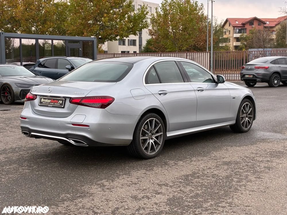Mercedes-Benz E 300 de 4Matic 9G-TRONIC AMG Line - 8