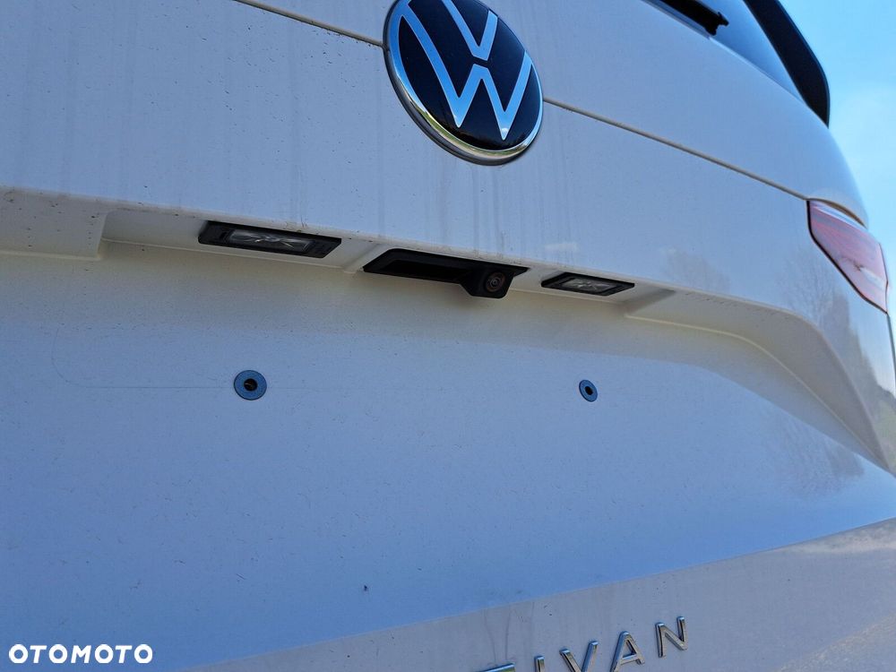 Volkswagen Multivan - 15