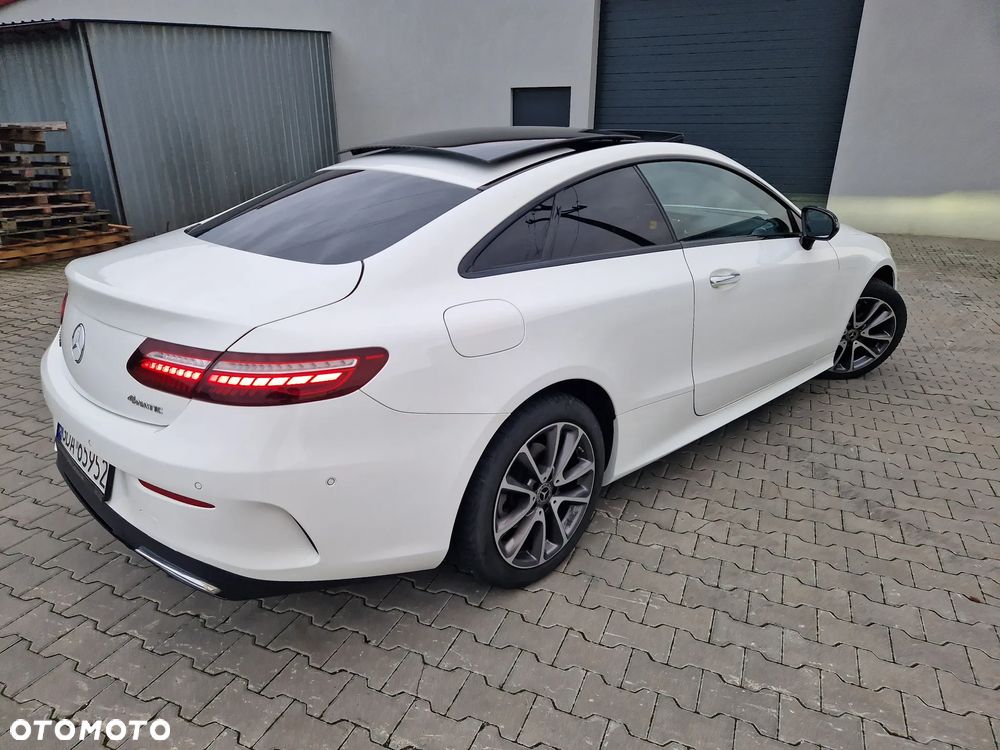 Mercedes-Benz Klasa E 220 d Coupe 4-Matic 9G-TRONIC - 6