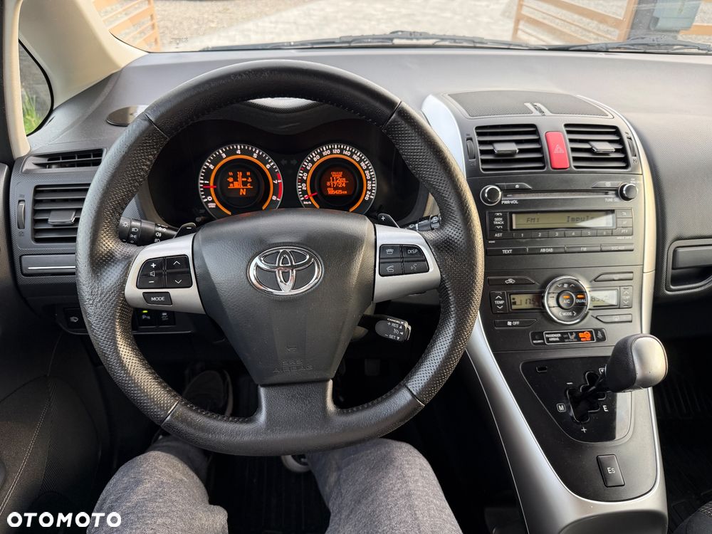 Toyota Auris 1.6 MultiMode Executive - 21
