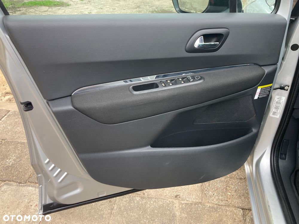 Peugeot 5008 - 23
