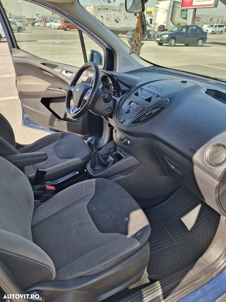Ford Tourneo Courier - 10