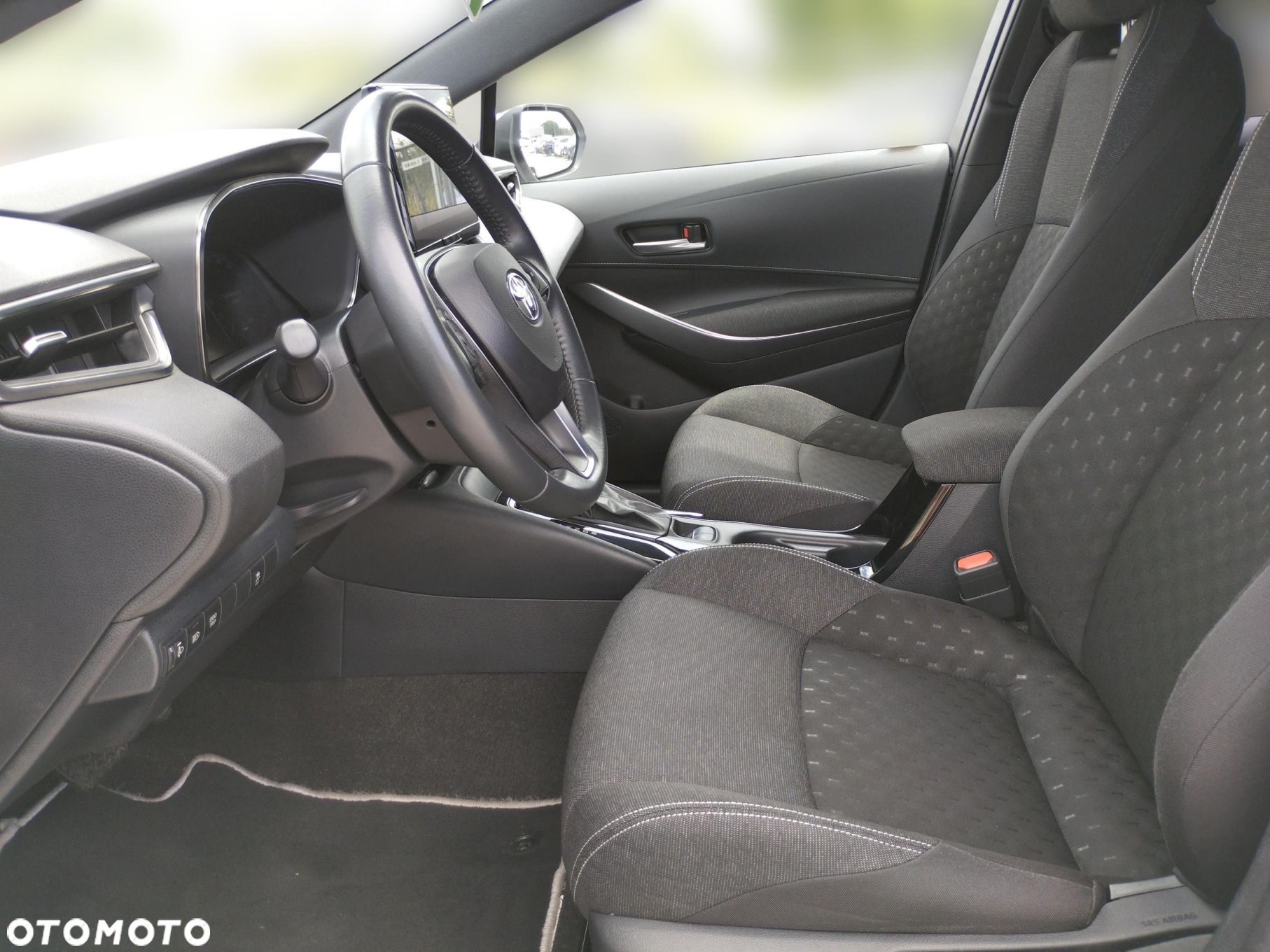 Toyota Corolla - 16
