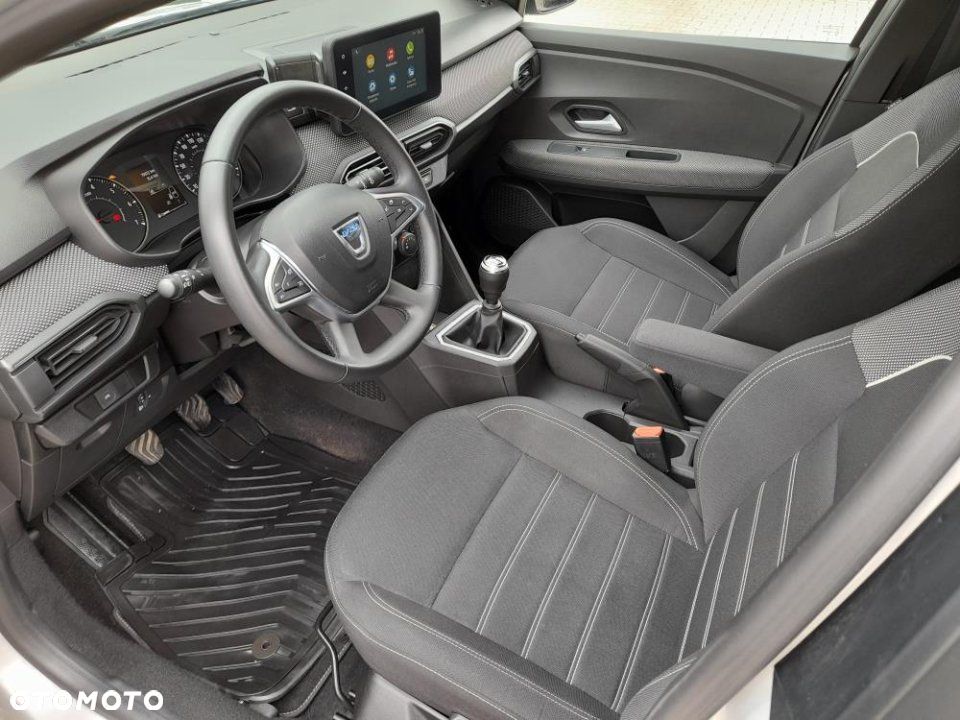 Dacia Sandero - 11