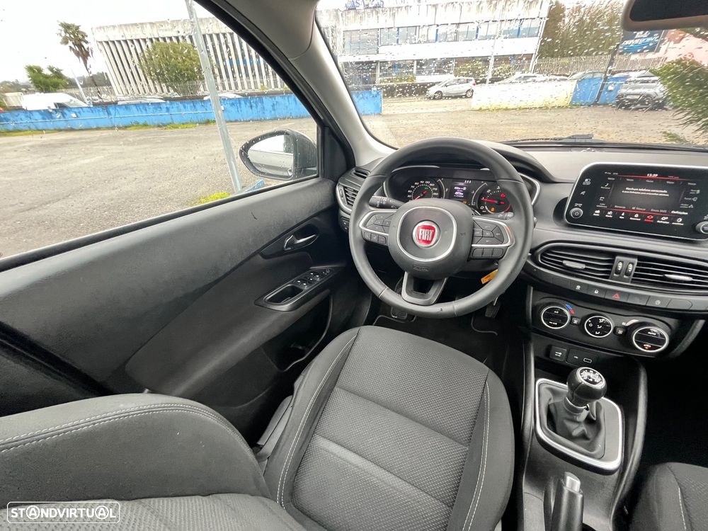 Fiat Tipo Station Wagon 1.3 M-Jet Lounge - 38