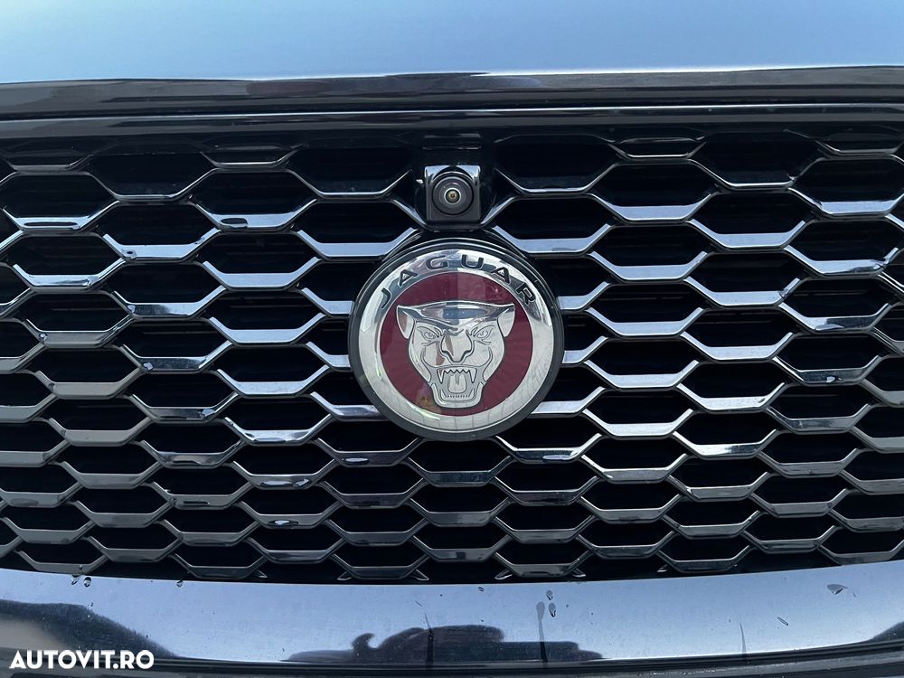 Jaguar E-Pace D180 AWD Aut. R-Dynamic - 4