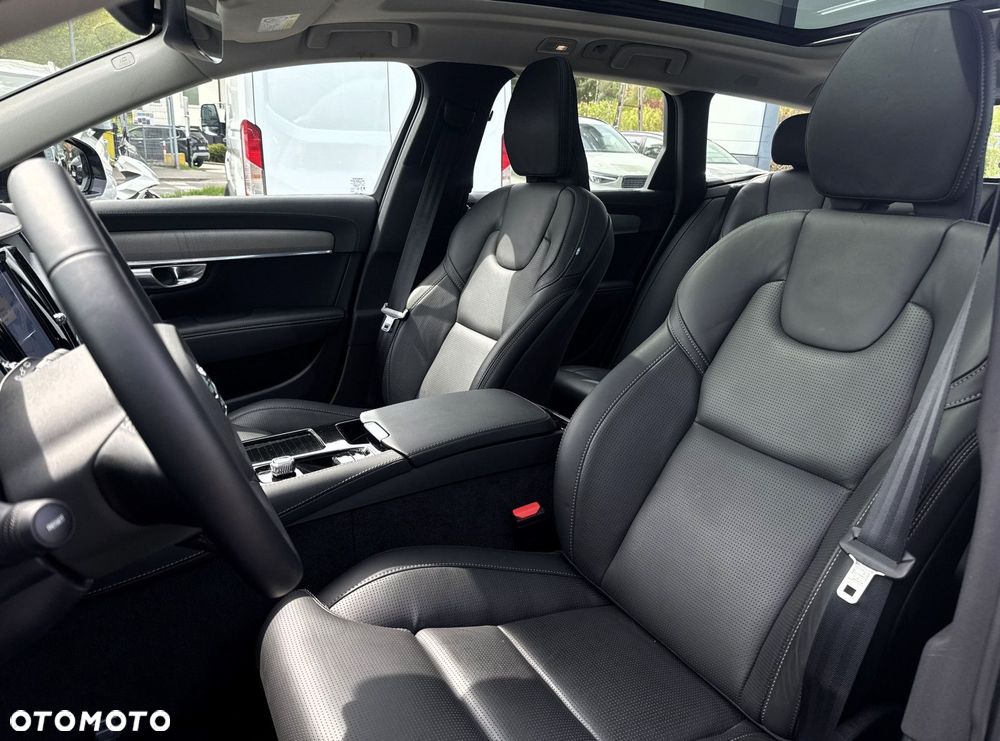 Volvo V90 - 32