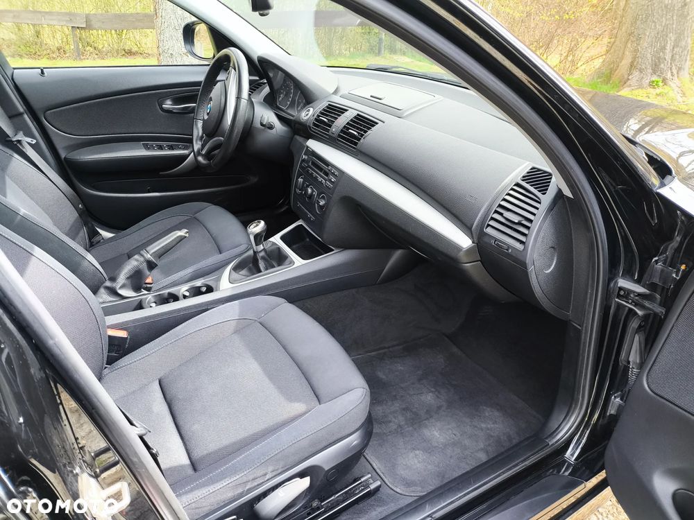 BMW Seria 1 118i - 11