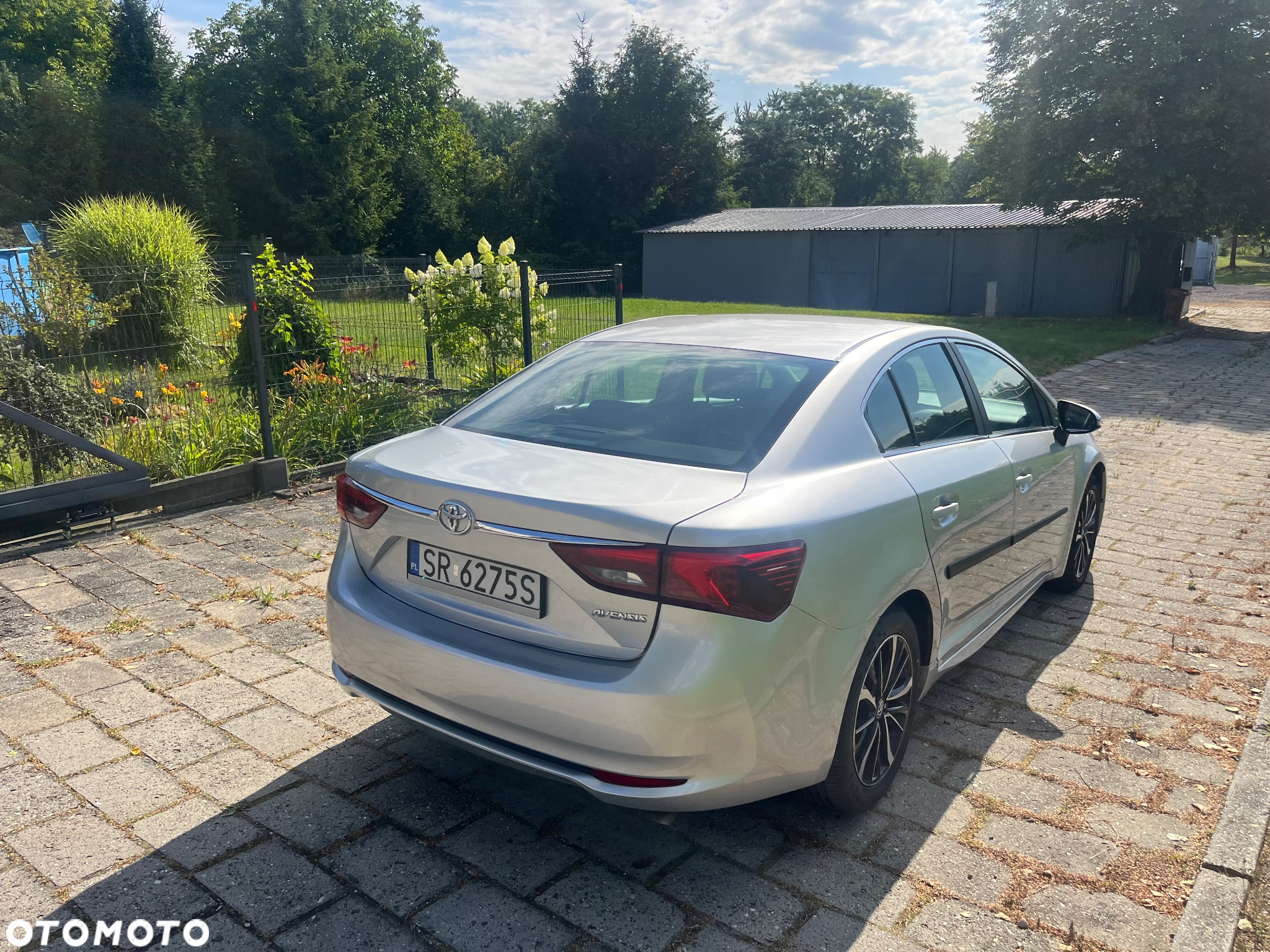 Toyota Avensis - 8
