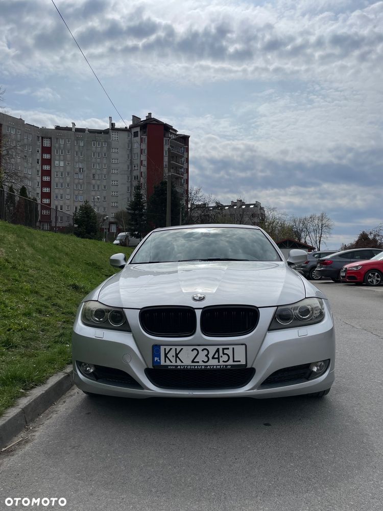 BMW Seria 3 320i - 4
