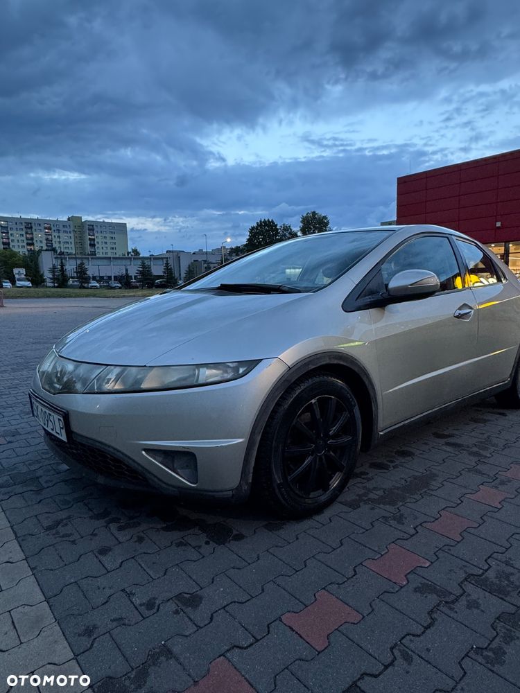 Honda Civic 1.4 Base - 9