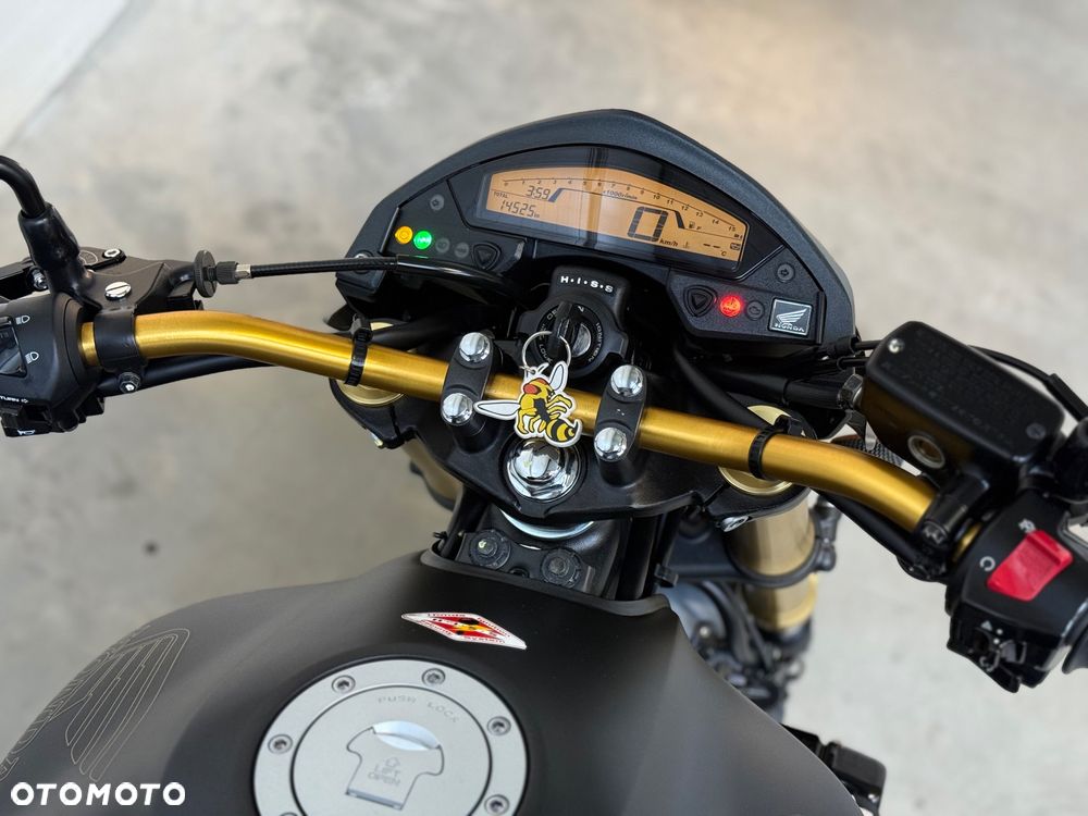 Honda Hornet - 21