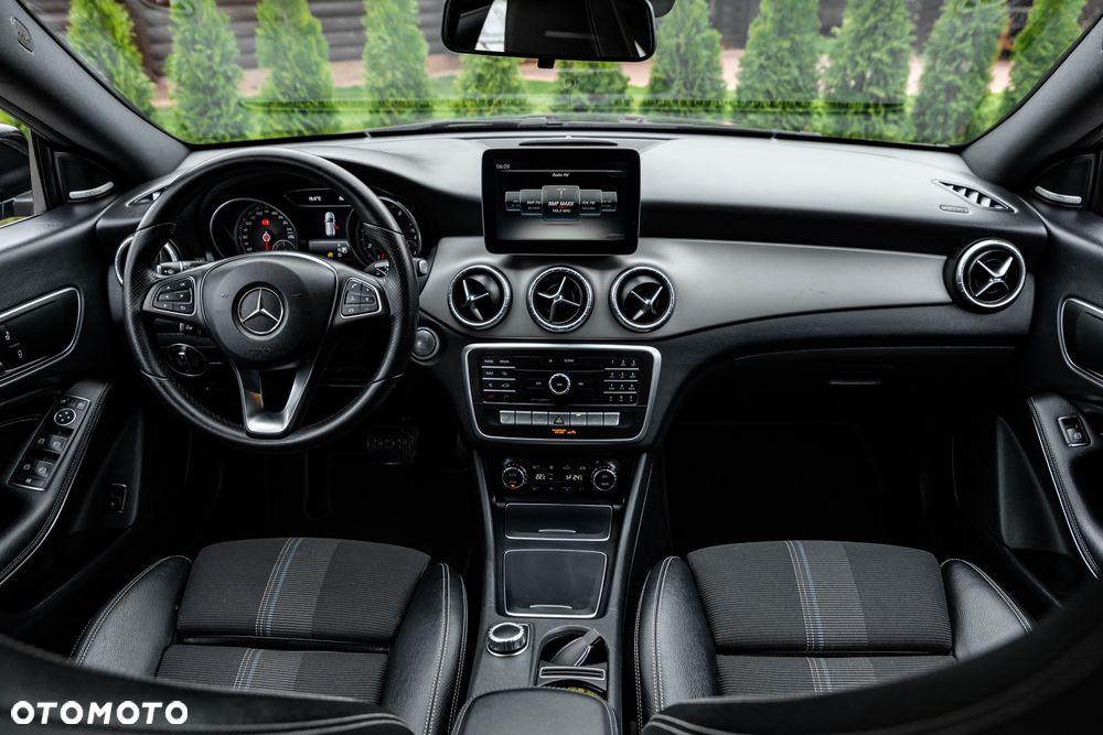 Mercedes-Benz CLA 250 4Matic 7G-DCT Sport - 30