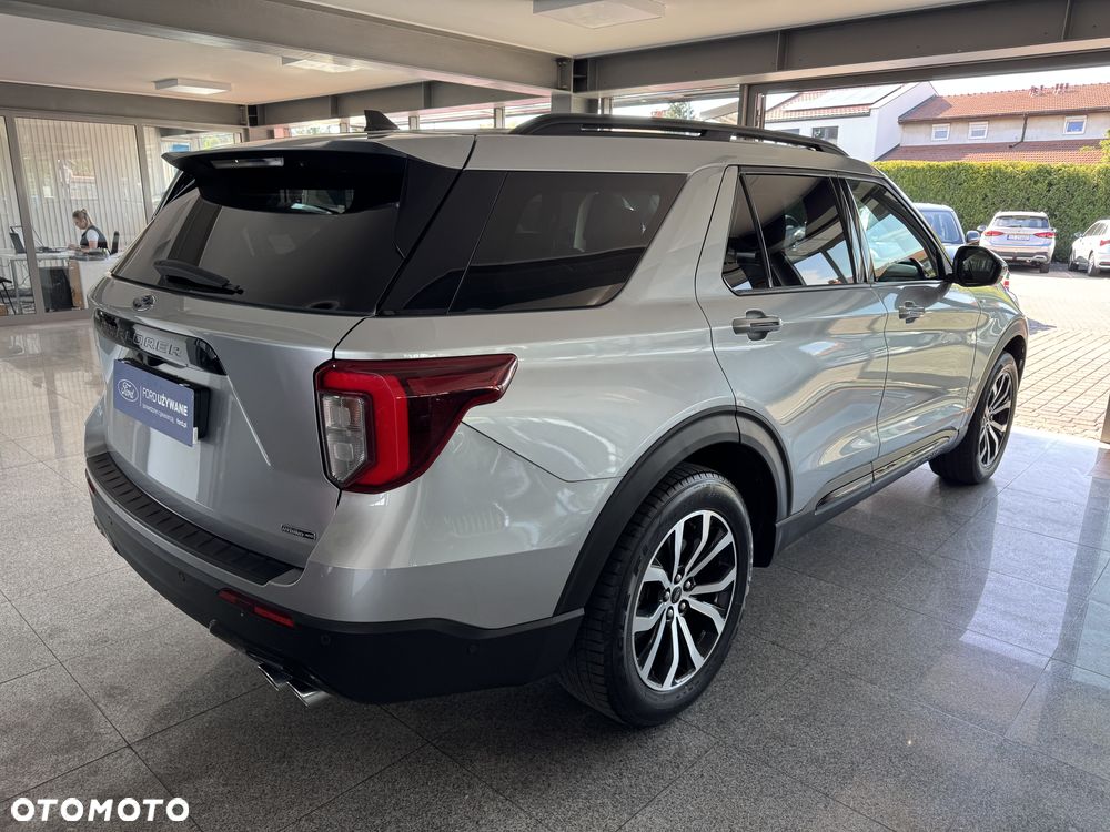 Ford Explorer - 17