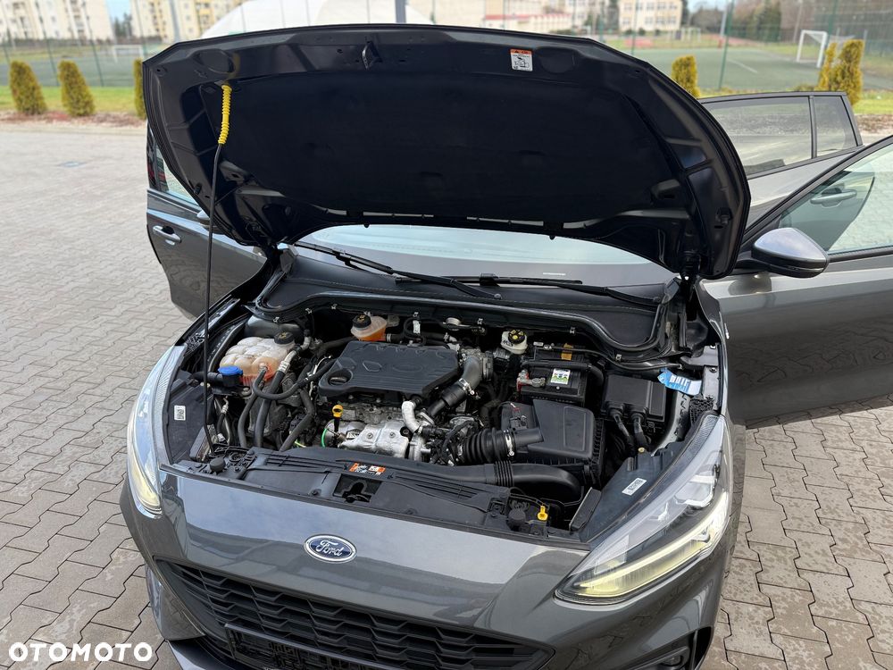 Ford Focus 1.5 EcoBlue Start-Stopp-System ST-LINE STYLE - 39