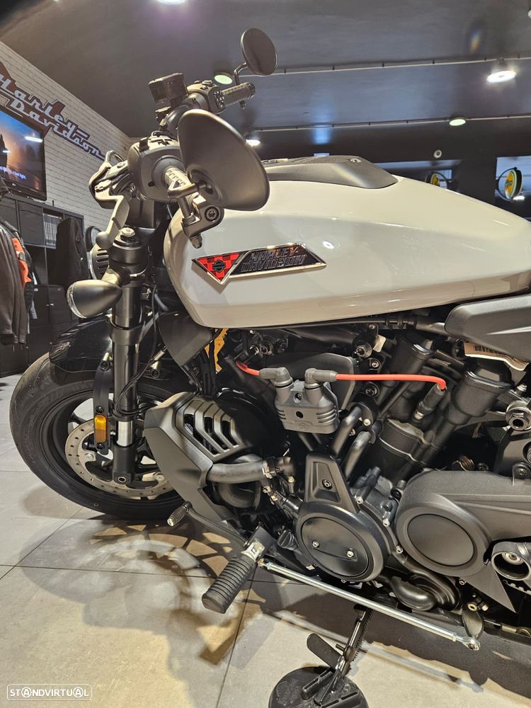 Harley-Davidson Sportster SPORTSTER S - 14