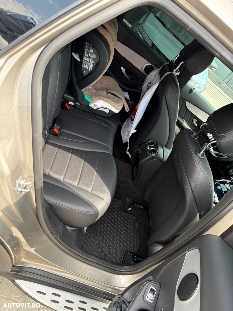 Mercedes-Benz GLC 300 4MATIC 9G-TRONIC AMG Line - 6