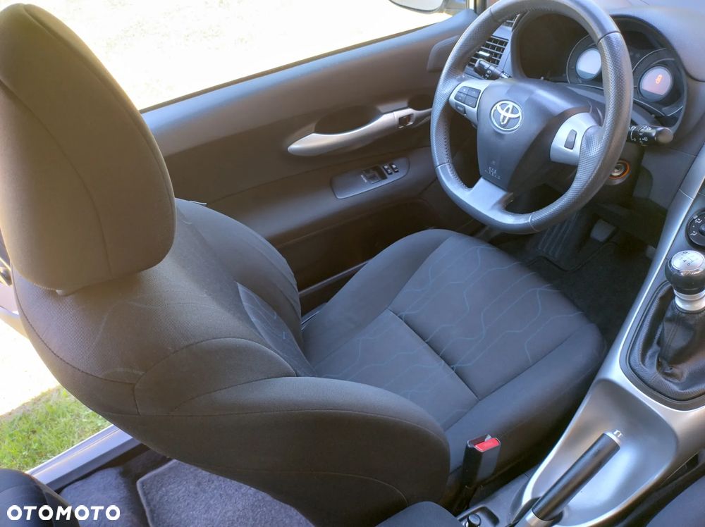 Toyota Auris 1.6 Club - 35