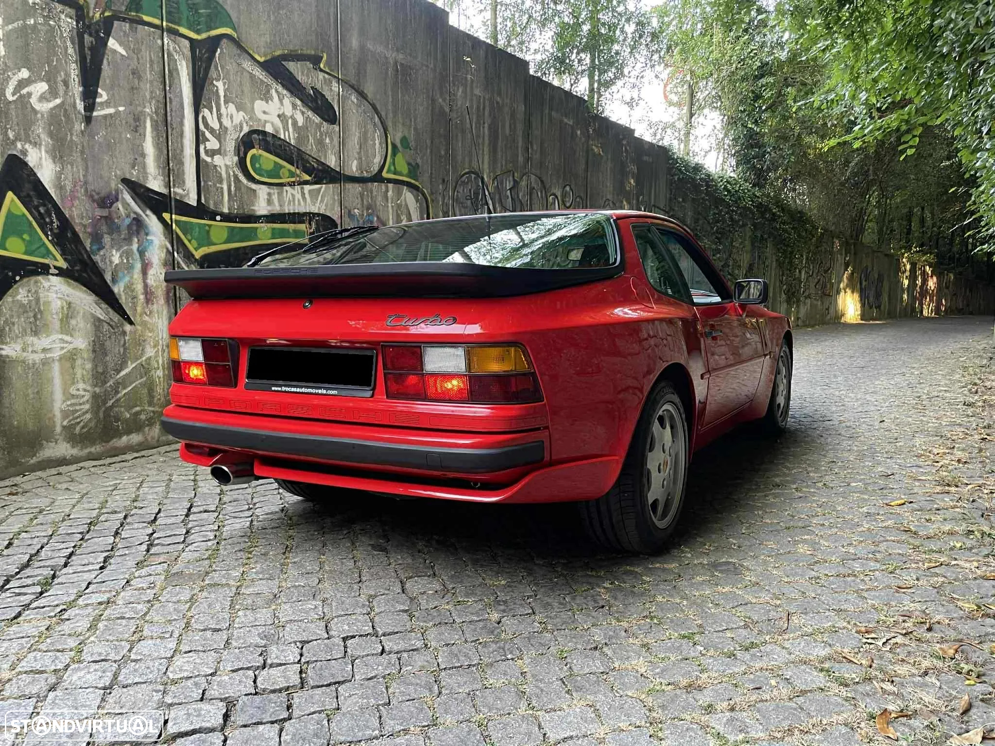 Porsche 944 Turbo - 32