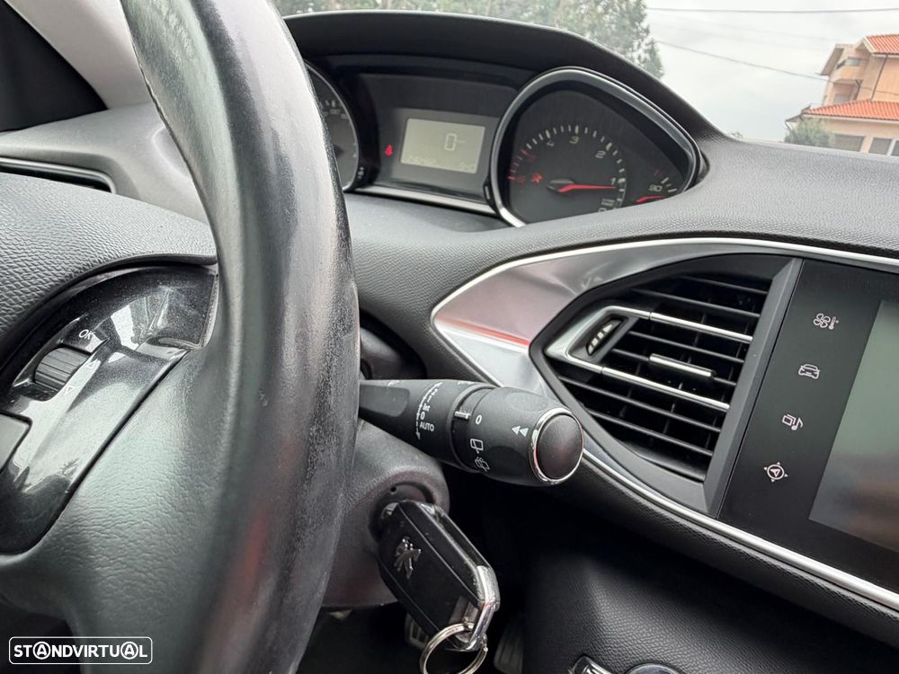 Peugeot 308 SW 1.6 BlueHDi Active - 38