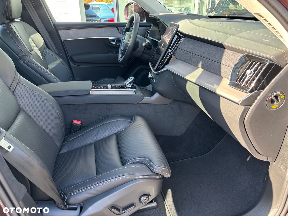 Volvo XC 90 T8 AWD Plug-In Hybrid Ultra Bright 7os - 25