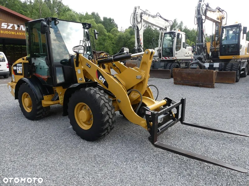 Caterpillar CAT 906M Z Niemiec / 2019r / 2668mtg / Serwisowany / - 4