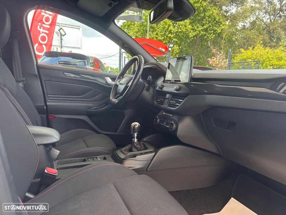 Ford Focus SW 1.5 TDCi ST-Line - 39