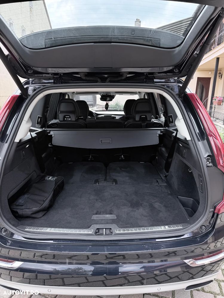 Volvo XC 90 - 30