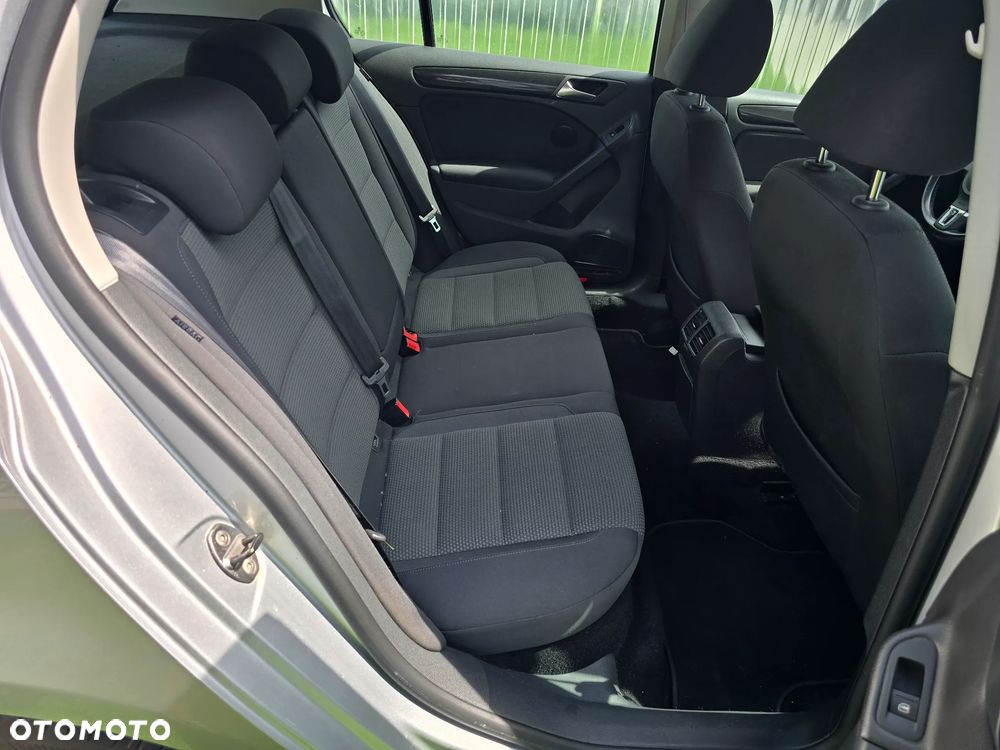 Volkswagen Golf 1.6 TDI DPF BlueMotion Technology Comfortline - 12