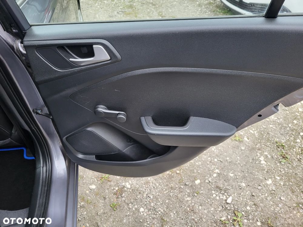 Hyundai i20 blue 1.2 Classic - 24