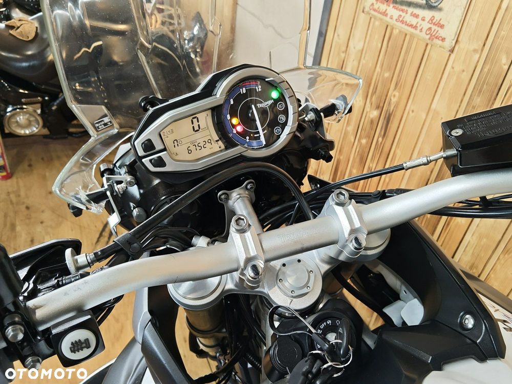 Triumph Tiger - 16
