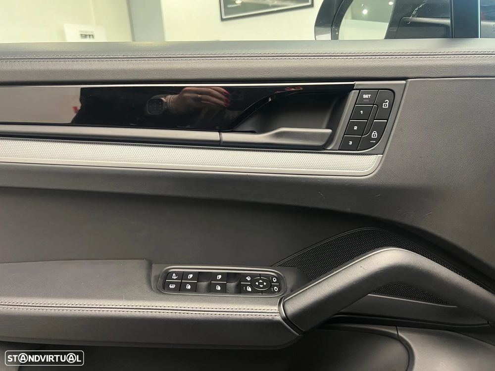 Porsche Cayenne Coupé - 35