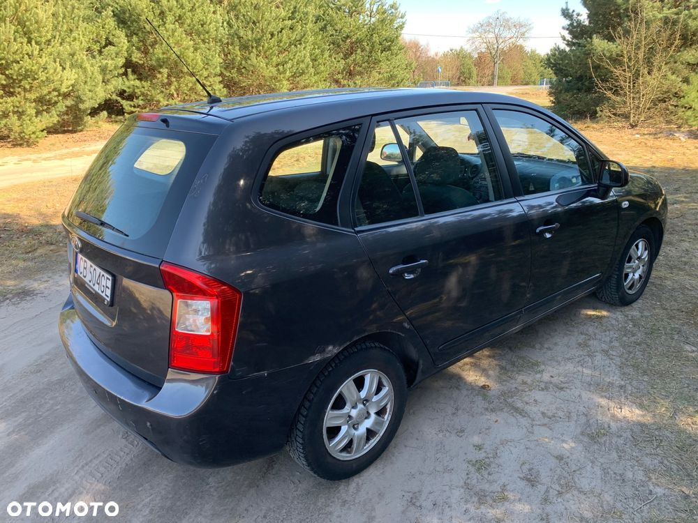 Kia Carens 2.0 CVVT LX - 5