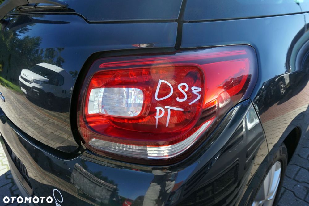 LAMPA TYLNA PRAWA DS3 I  CITROEN 2010-2014 - 1