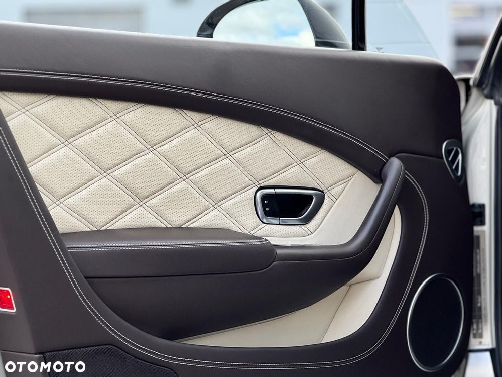 Bentley Continental GT - 15