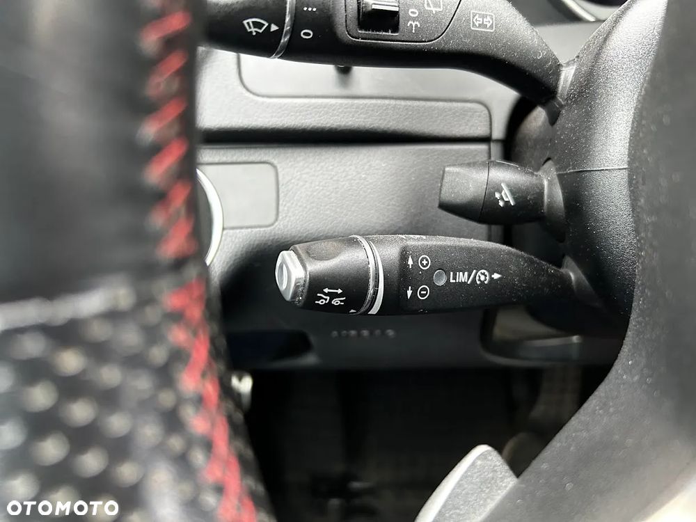 Mercedes-Benz Klasa C 300 T CDI DPF 4Matic (BlueEFFICIENCY) 7G-TRONIC Avantgarde - 6