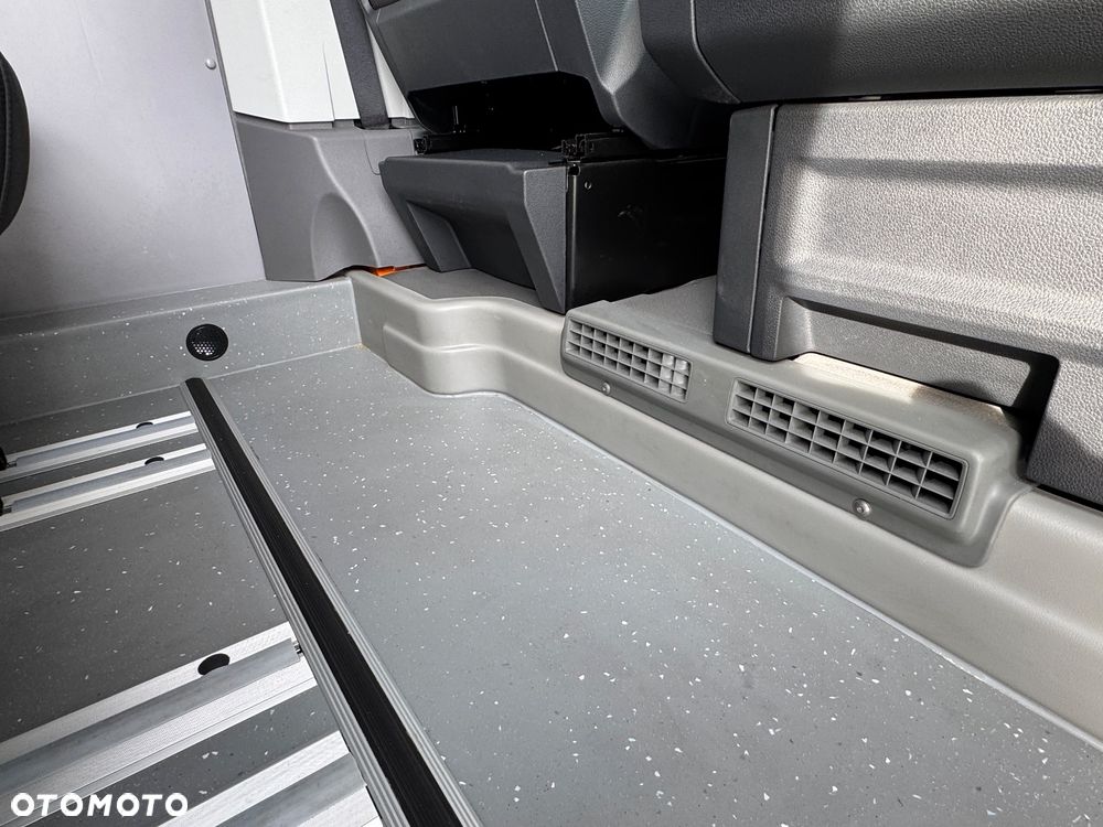 Volkswagen Crafter - 19