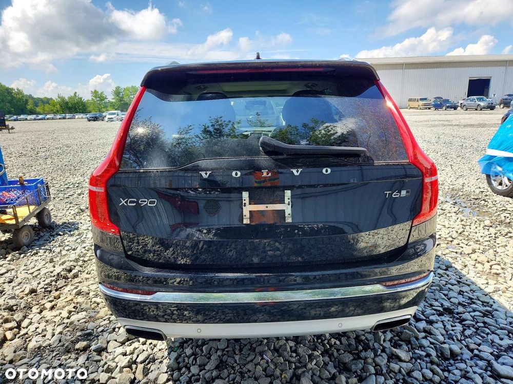 Volvo XC 90 - 3