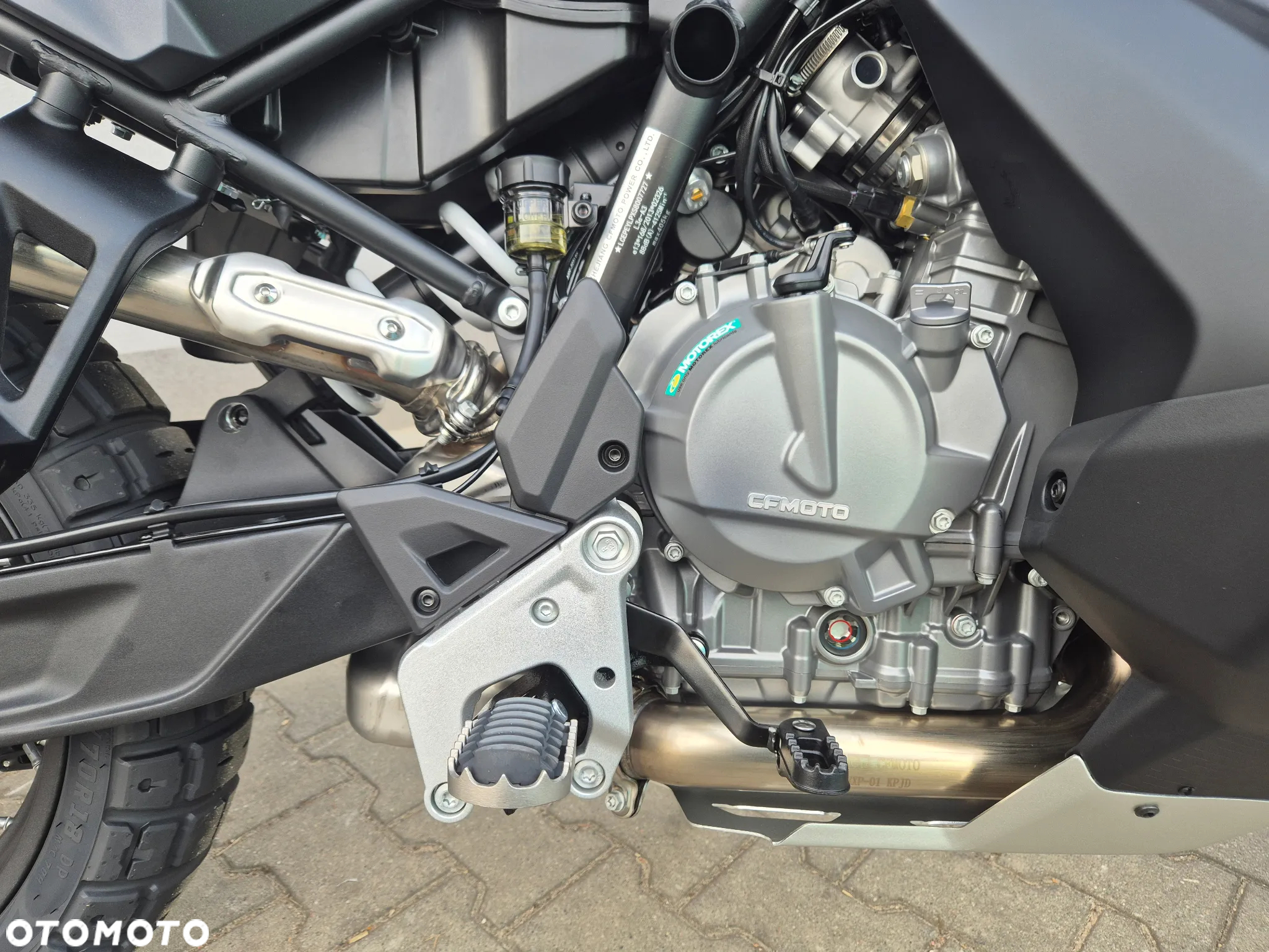 CFMoto MT - 11