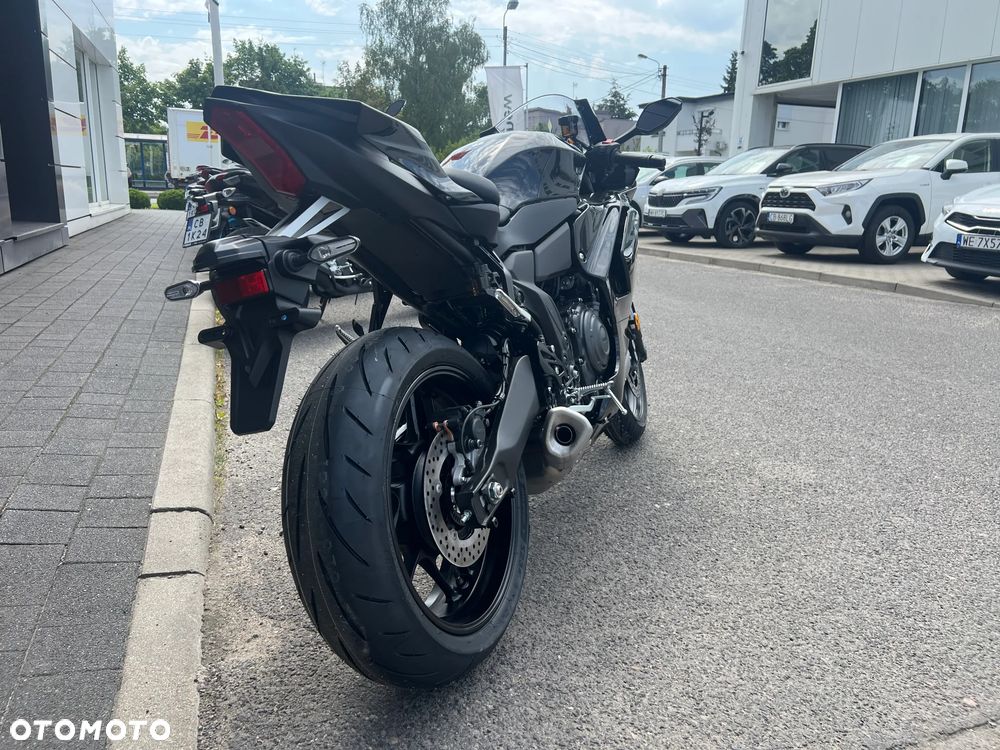 Yamaha R7 - 5