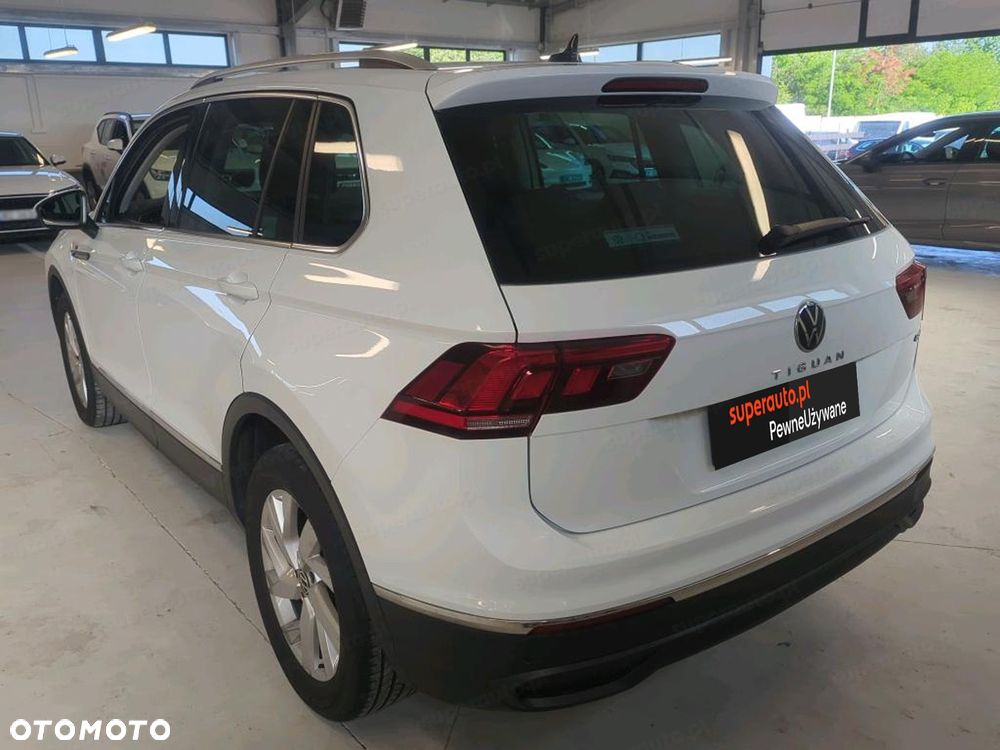 Volkswagen Tiguan 2.0 TSI 4Mot Life DSG - 4