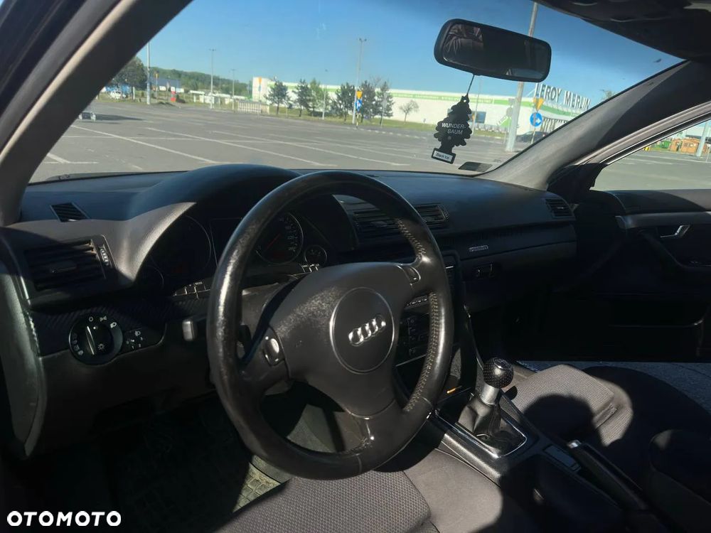 Audi A4 Avant - 8