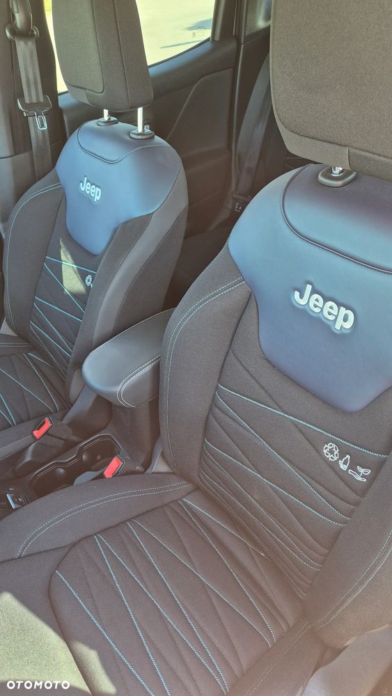 Jeep Renegade 1.5 T4 mHEV Upland FWD S&S DCT - 10