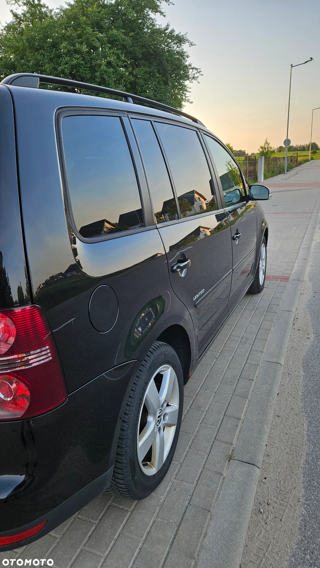 Volkswagen Touran 1.4 TSI United - 12