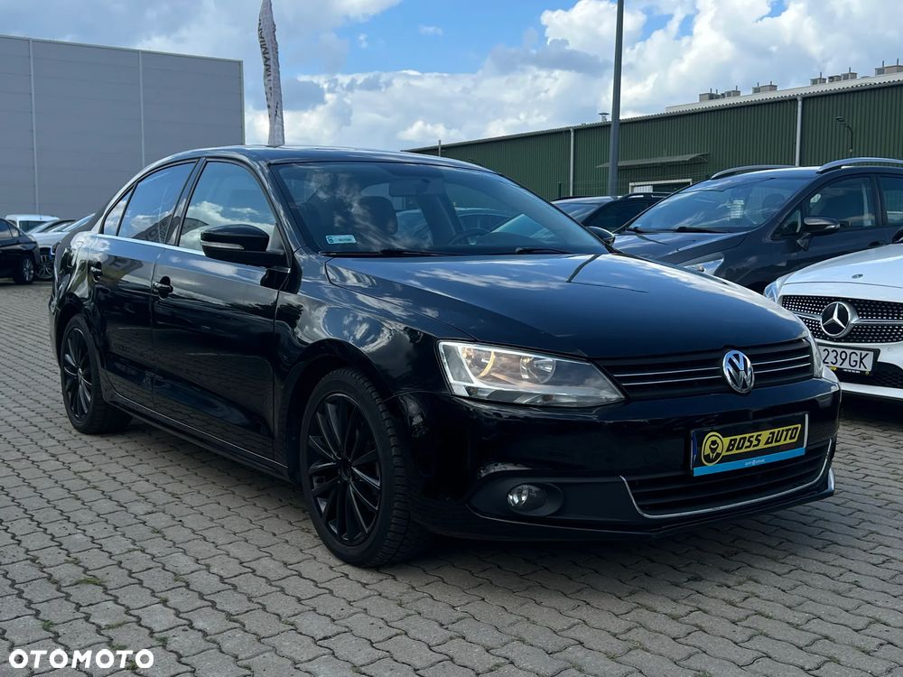 Volkswagen Jetta - 3