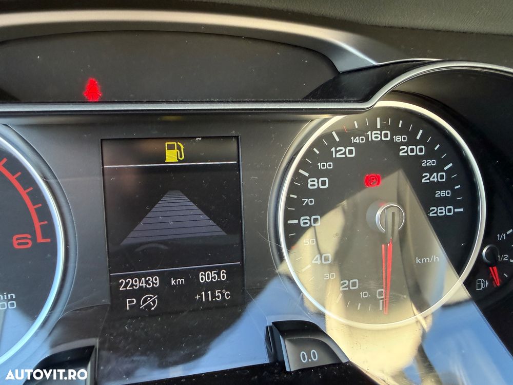 Audi A4 2.0 TDI quattro S tronic - 12