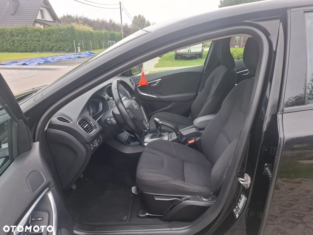 Volvo V40 D2 Kinetic - 13