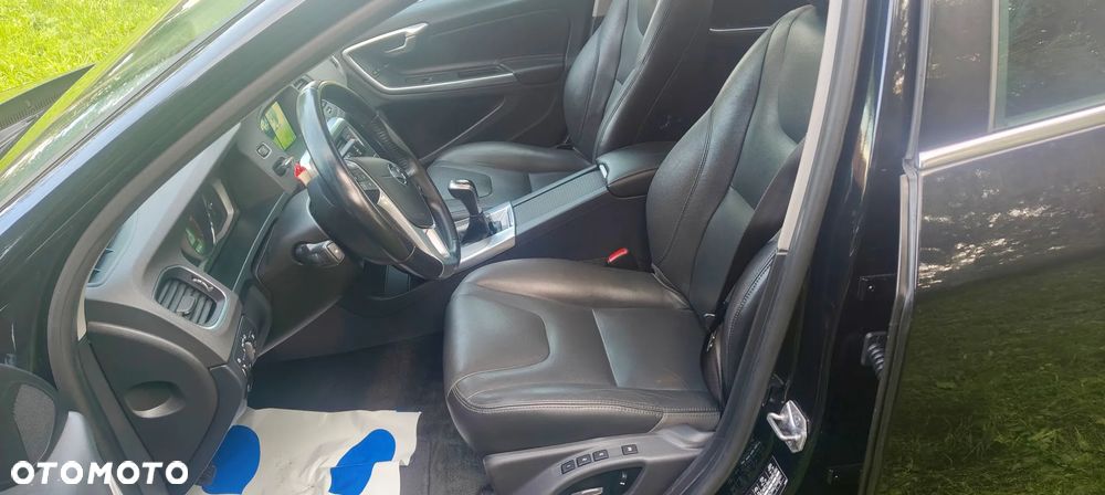 Volvo V60 D4 Summum - 31