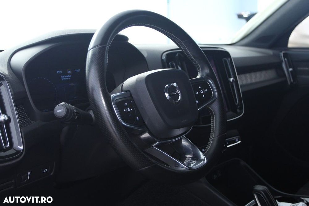 Volvo XC 40 T4 AWD R-Design - 11