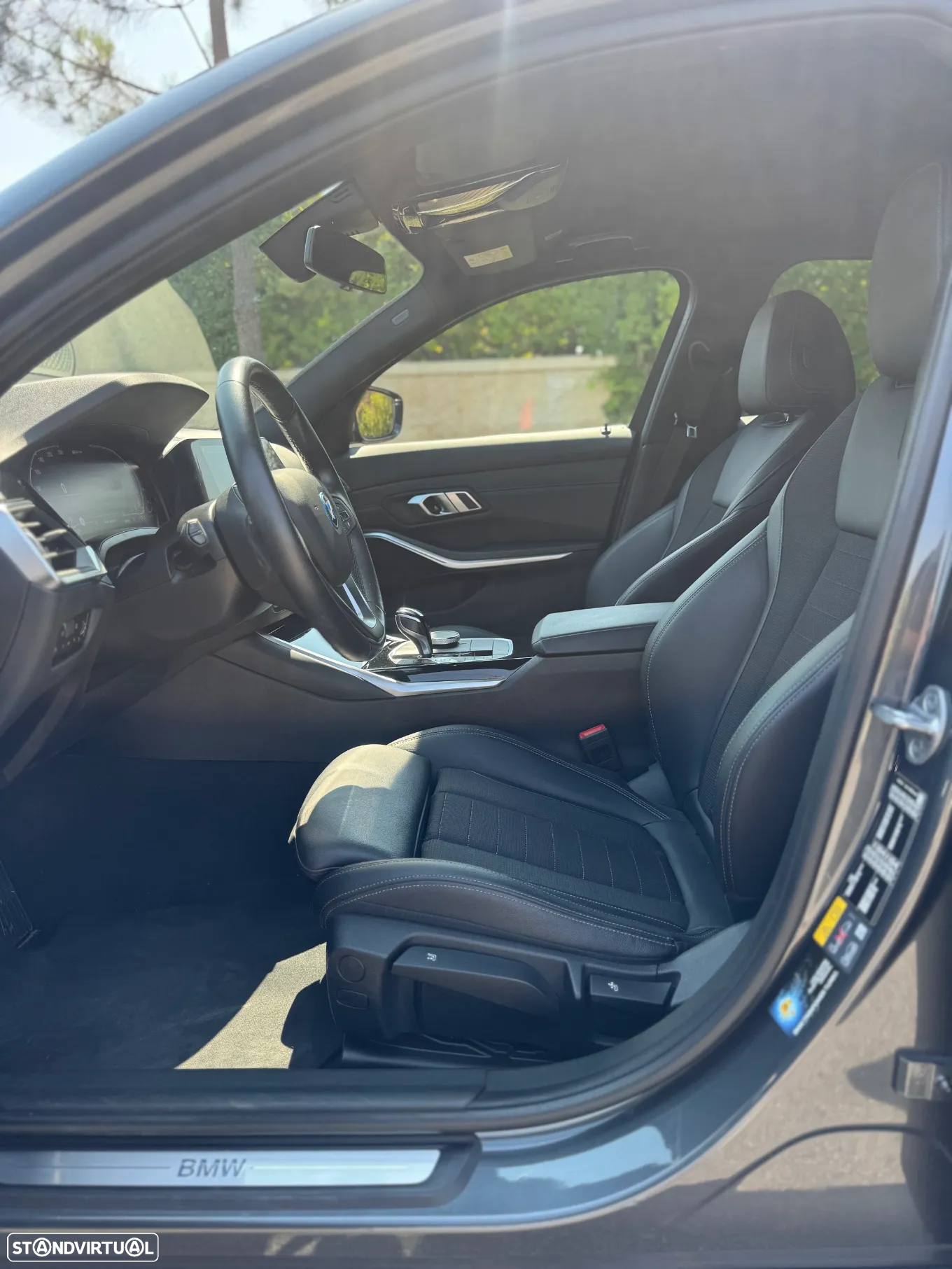 BMW 320 e Touring Corporate Edition Auto - 14